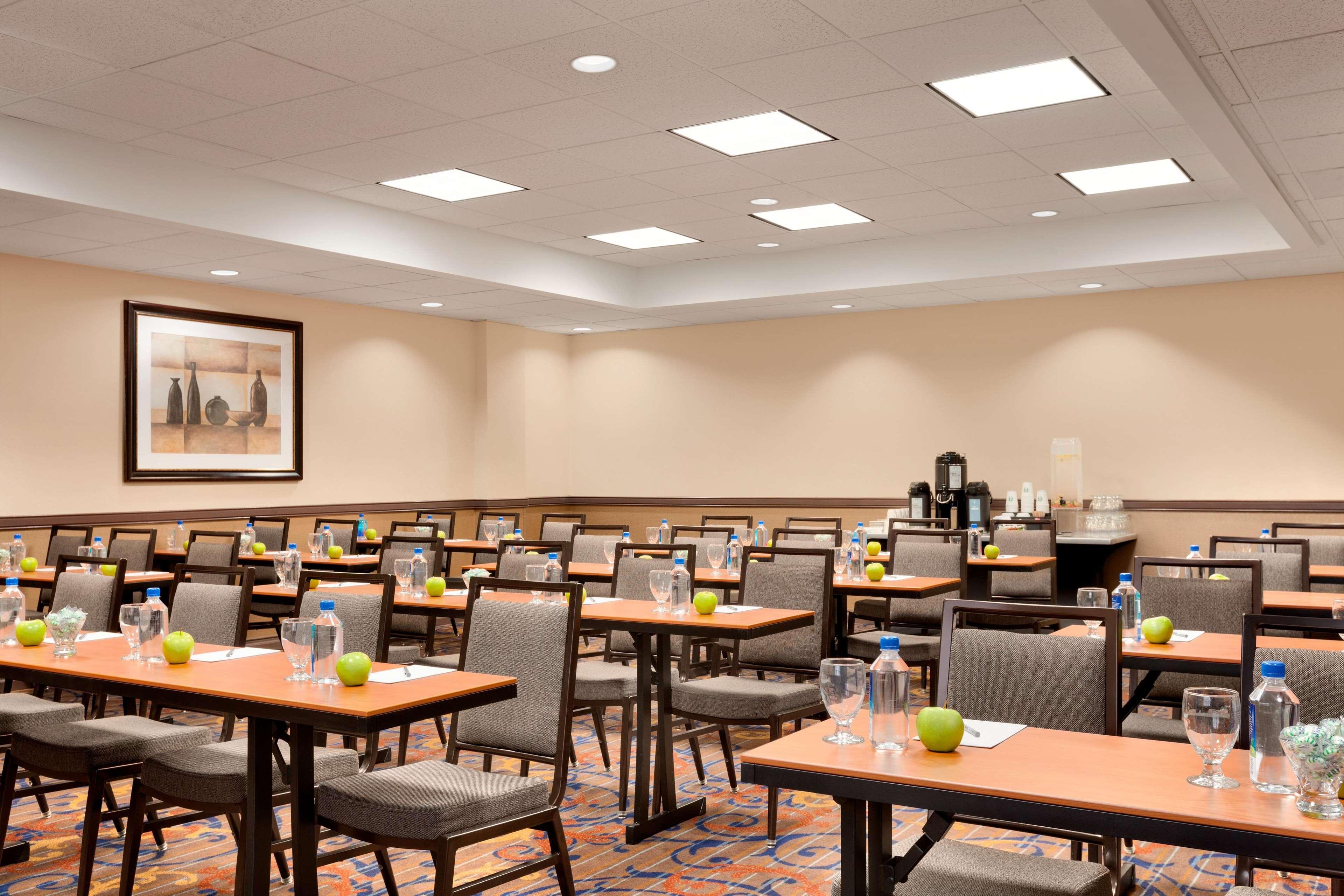 Embassy Suites By Hilton Santa Clara Silicon Valley Exterior photo