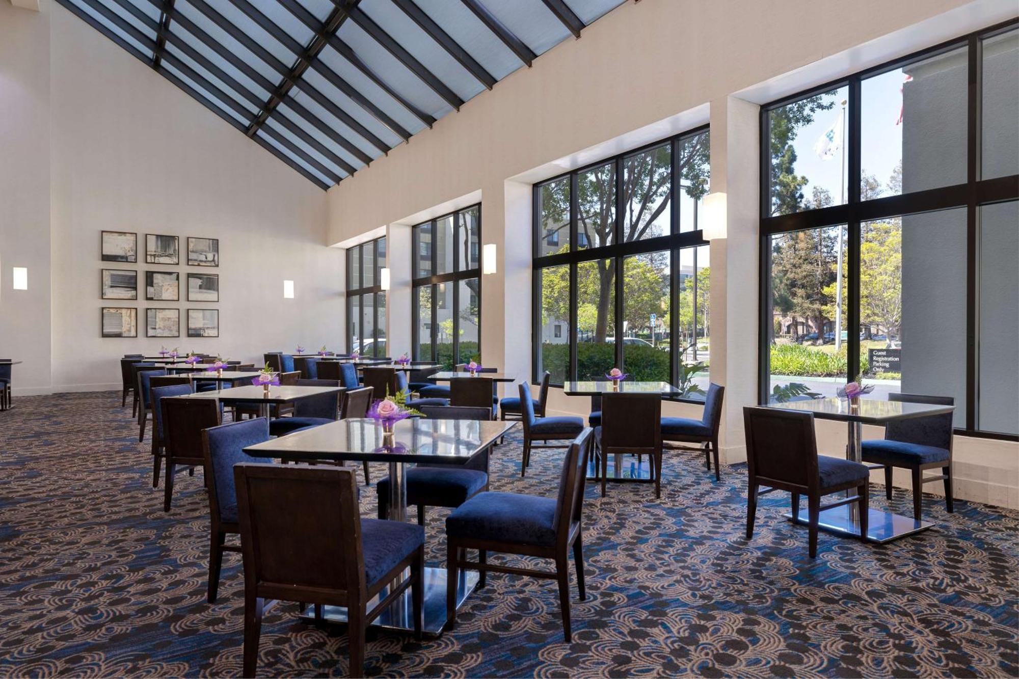 Embassy Suites By Hilton Santa Clara Silicon Valley Exterior photo