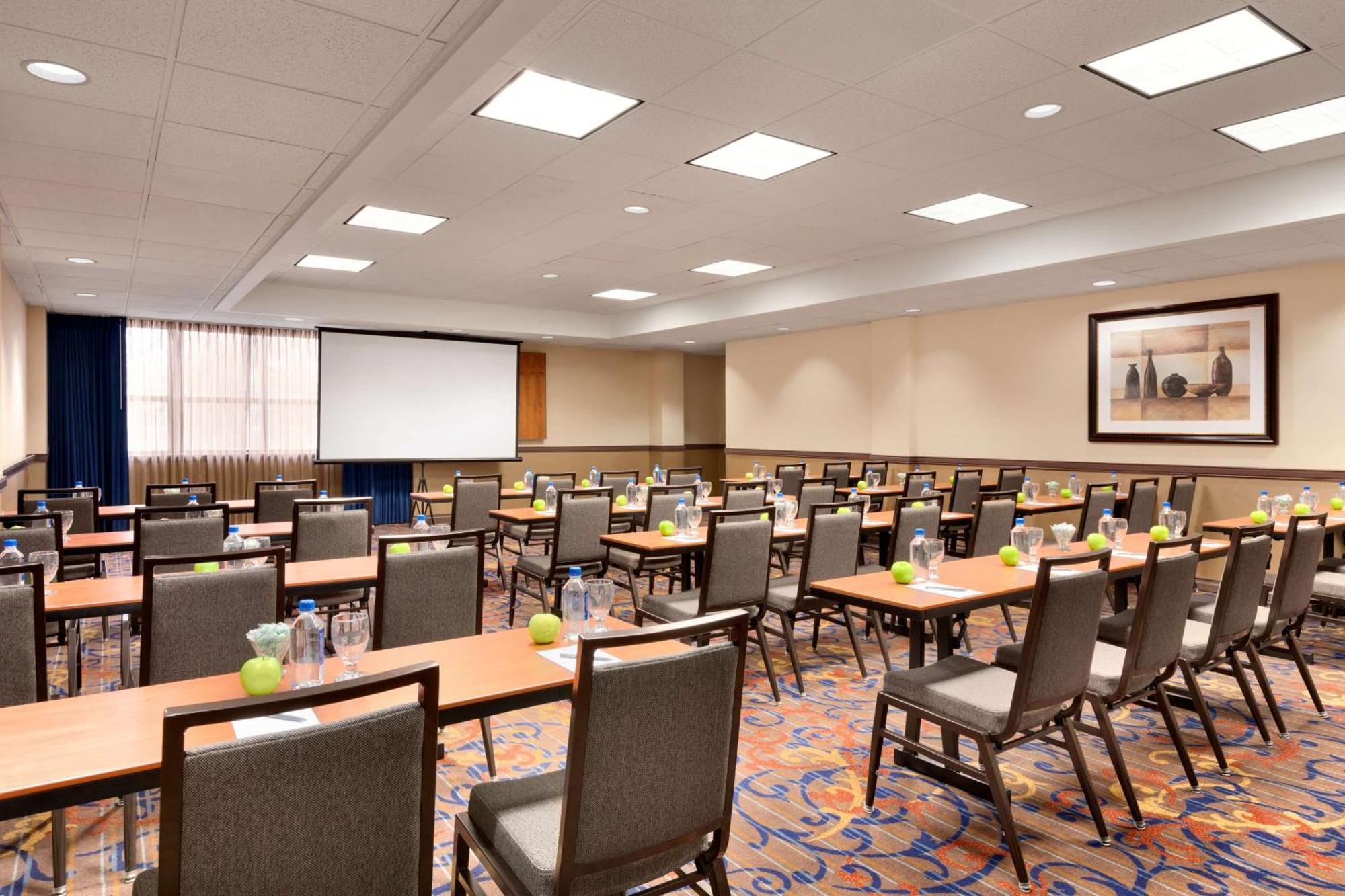 Embassy Suites By Hilton Santa Clara Silicon Valley Exterior photo