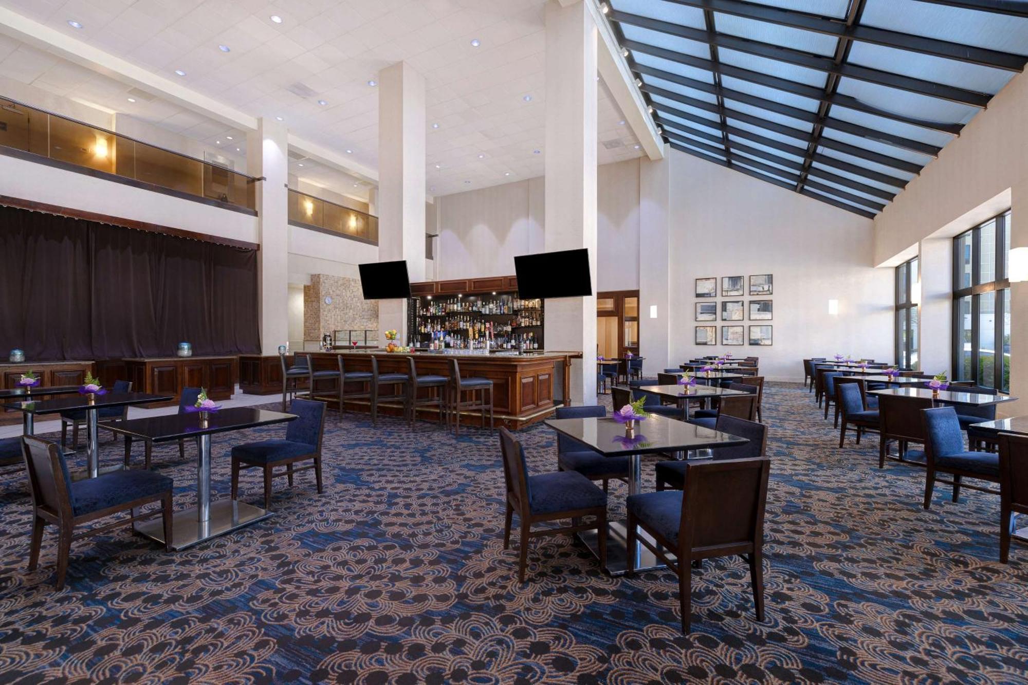 Embassy Suites By Hilton Santa Clara Silicon Valley Exterior photo